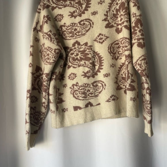 SIMONS Elegant Cream and Brown Paisley thick Sweater by Simon’s size small NWOT - Picture 4 of 4